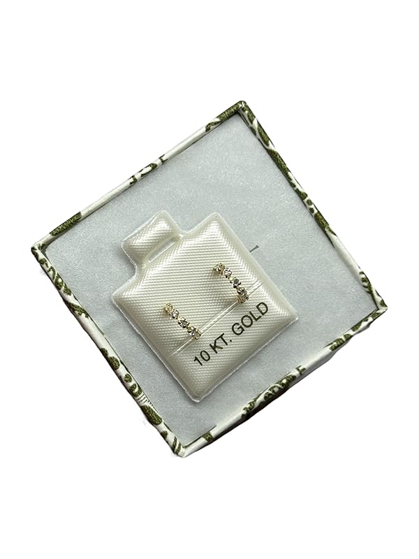 Broquel o Arete Media Arracada con Zirconias Blanco en Oro 10K Garantizado